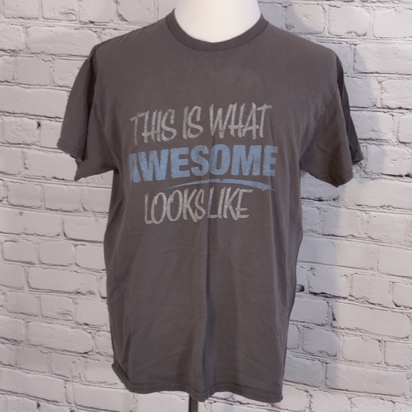 This is what awesome looks like t-shirt - Picture 2 of 3